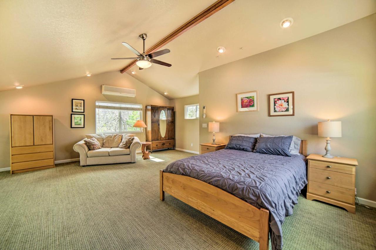 Hilltop Loft Ukiah Vacation Rental! Esterno foto