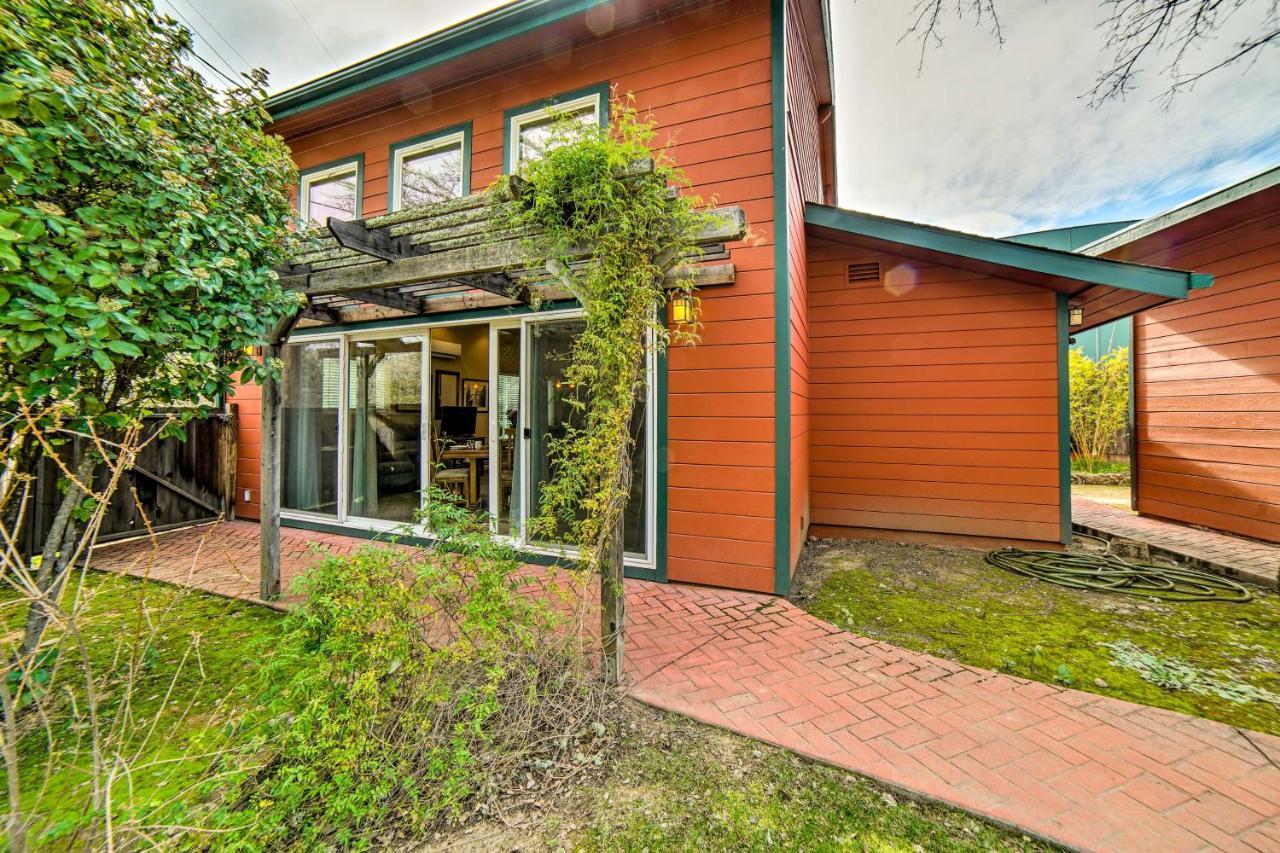 Hilltop Loft Ukiah Vacation Rental! Esterno foto